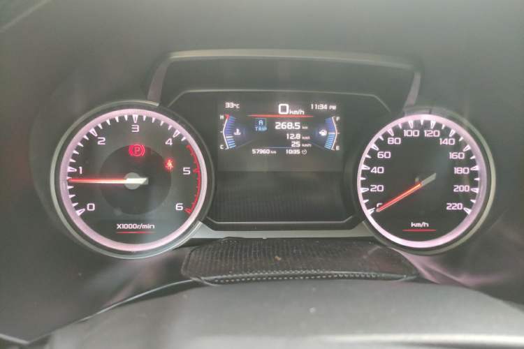 Used Isuzu D-MAX 2021 1.9T Manual 4x4 Diesel Global Dynamic RZ4E Odometer Close Up
