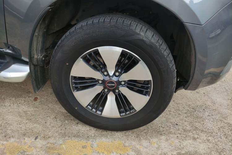 Used Isuzu D-MAX 2021 1.9T Manual 4x4 Diesel Global Dynamic RZ4E Right Front Wheel Hub