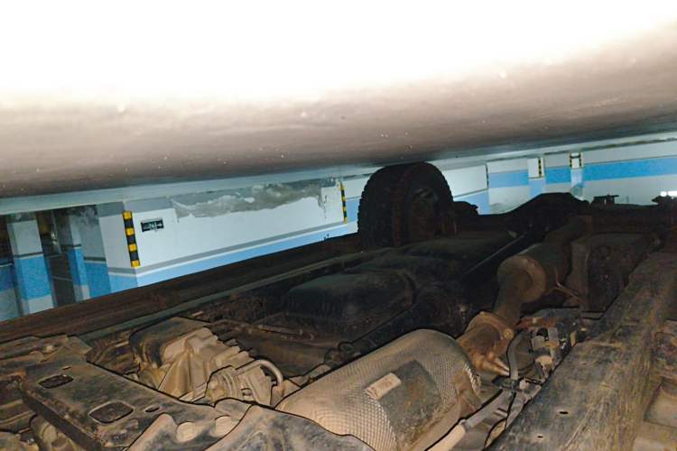 Used Isuzu D-MAX 2021 1.9T Automatic 4x4 Diesel Global Huan Dong RZ4E Chassis Front Right