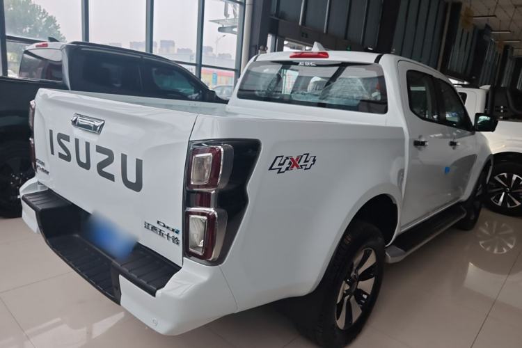 Used Isuzu D-MAX 2021 1.9T Automatic 4x4 Diesel Global Changle Leading RZ4E Exterior 3