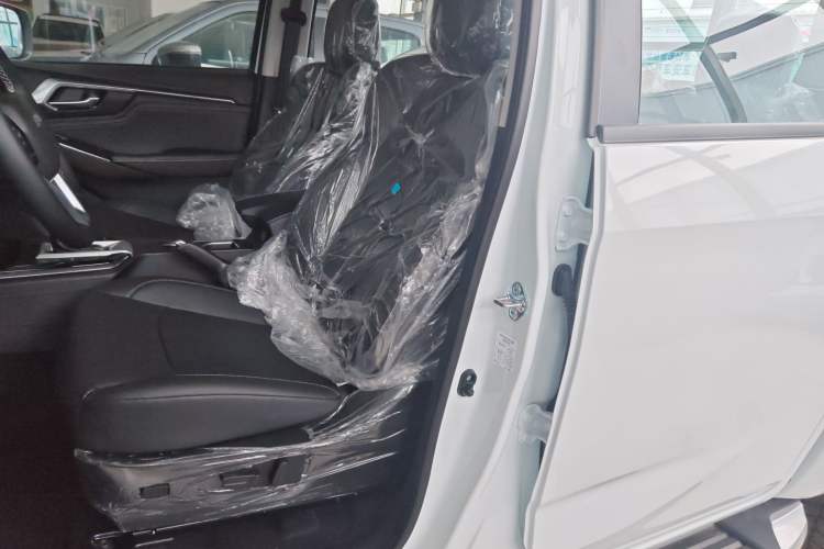 Used Isuzu D-MAX 2021 1.9T Automatic 4x4 Diesel Global Changle Leading RZ4E Left Front Seat