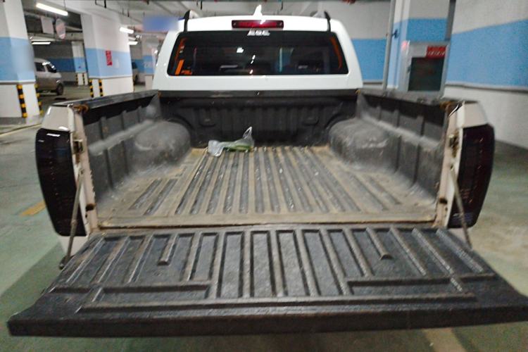 Used Isuzu D-MAX 2021 1.9T Automatic 4x4 Diesel Global Huan Dong RZ4E Trunk