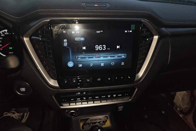 Used Isuzu D-MAX 2021 1.9T Automatic All-Wheel Drive Diesel Global Leading RZ4E Audio And AC Panel