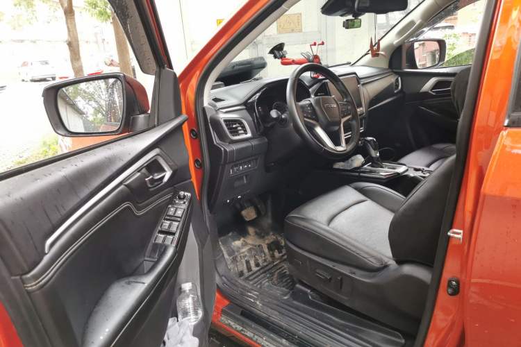 Used Isuzu D-MAX 2021 1.9T Automatic 4x4 Diesel Global Changle Leading RZ4E Driver Seat