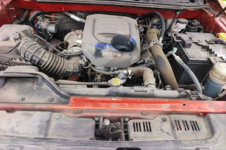 Used Isuzu D-MAX 2021 1.9T Automatic 4x4 Diesel Global Huan Dong RZ4E Engine Bay