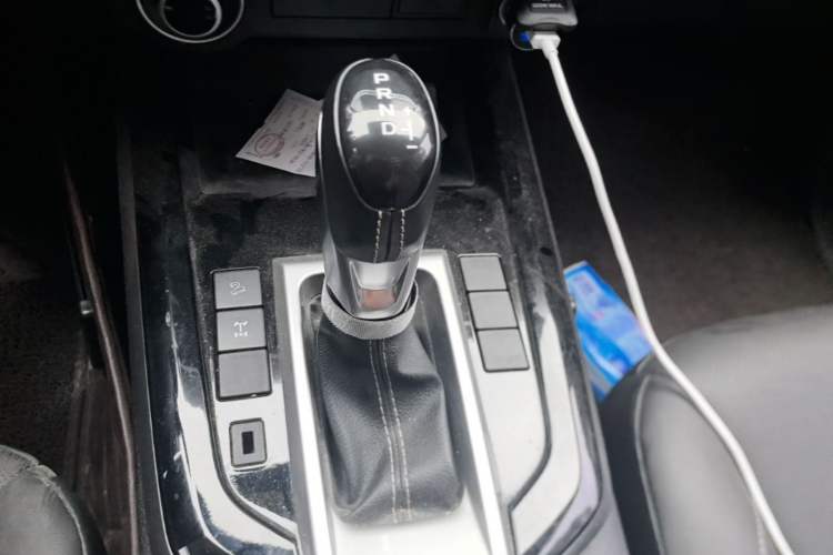 Used Isuzu D-MAX 2021 1.9T Automatic 4x4 Diesel Global Huan Dong RZ4E Gear Lever