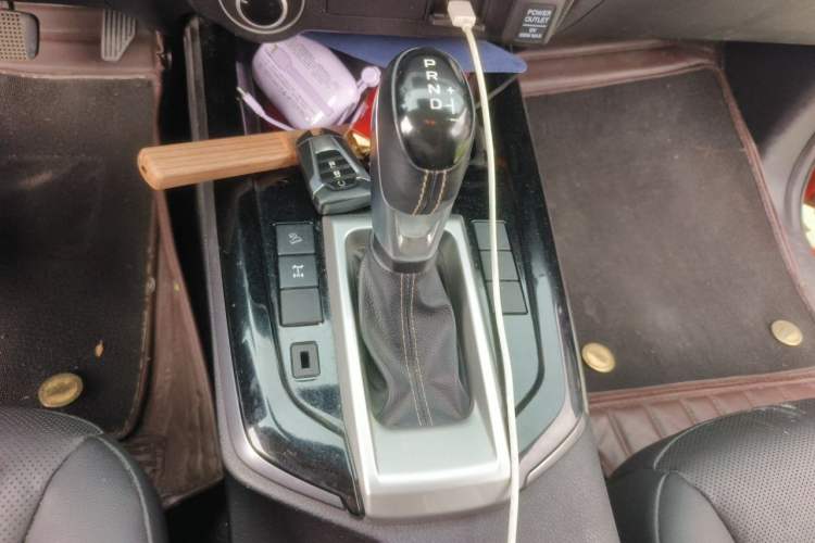 Used Isuzu D-MAX 2021 1.9T Automatic 4x4 Diesel Global Huan Dong RZ4E Gear Lever