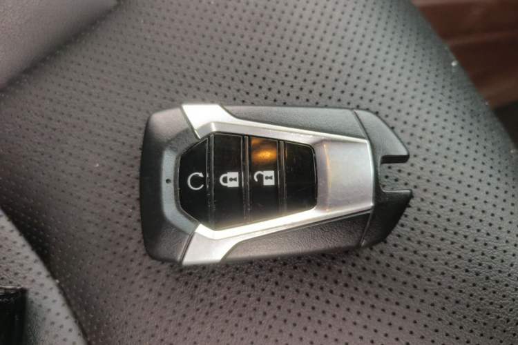 Used Isuzu D-MAX 2021 1.9T Automatic 4x4 Diesel Global Huan Dong RZ4E Interior 1
