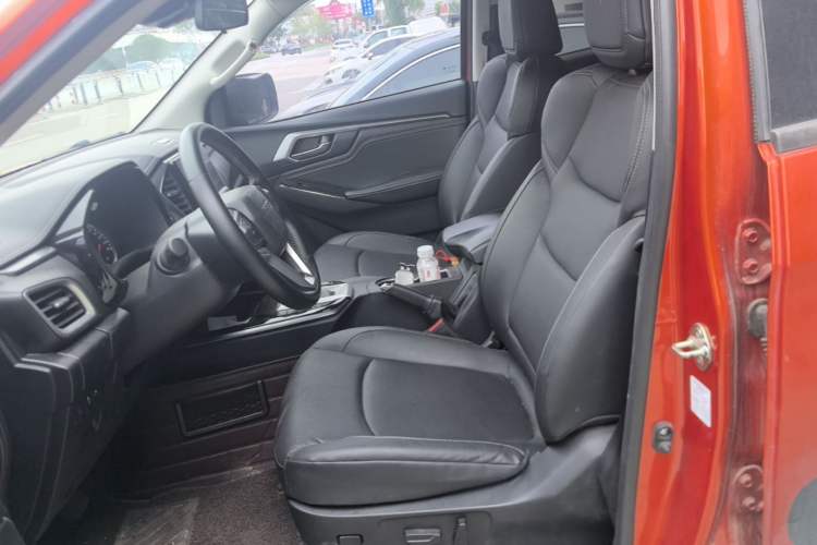 Used Isuzu D-MAX 2021 1.9T Automatic 4x4 Diesel Global Huan Dong RZ4E Left Front Seat