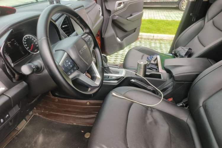 Used Isuzu D-MAX 2021 1.9T Automatic 4x4 Diesel Global Huan Dong RZ4E Left Front Seat