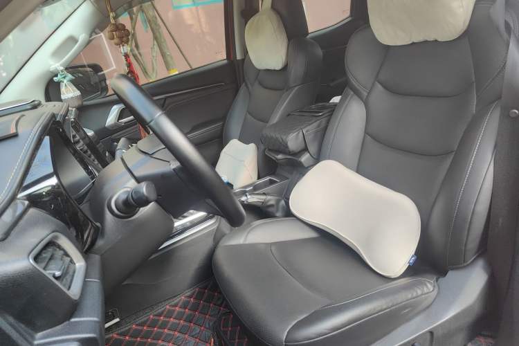 Used Isuzu D-MAX 2021 1.9T Automatic All-Wheel Drive Diesel Global Leading RZ4E Left Front Seat