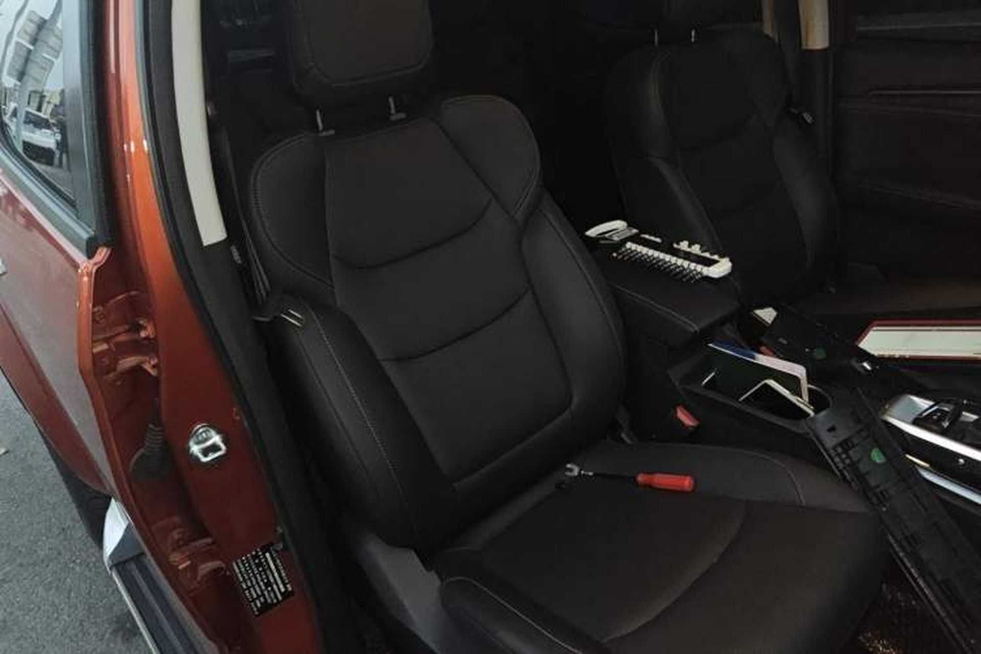 Used Isuzu D-MAX 2021 1.9T Automatic All-Wheel Drive Diesel Global Leading RZ4E Right Front Seat