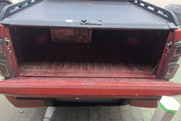 Used Isuzu D-MAX 2021 1.9T Automatic 4x4 Diesel Global Huan Dong RZ4E Trunk