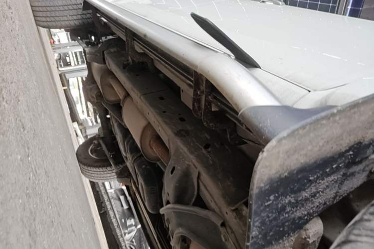 Used Isuzu D-MAX 2022 2.0T Two-Wheel Drive Automatic Gasoline LingShang Version JX4G20A6L Chassis Front Right