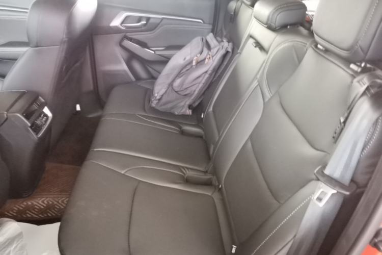 Used Isuzu D-MAX  Left Rear Seat