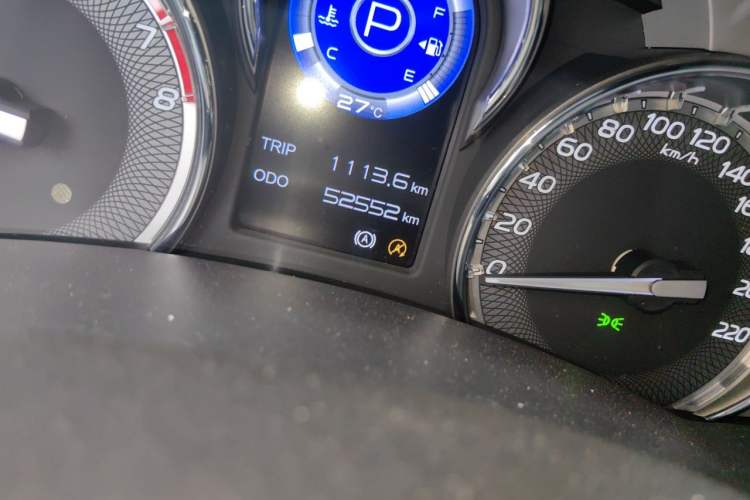Used Isuzu D-MAX 2022 2.0T All-Wheel Drive Automatic Gasoline LingShang Version JX4G20A6L Odometer Close Up