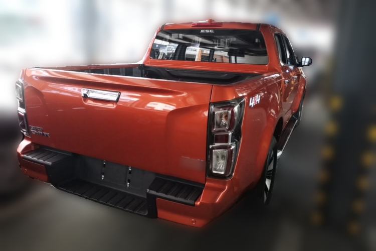 Used Isuzu D-MAX  Rear Right 45 Deg