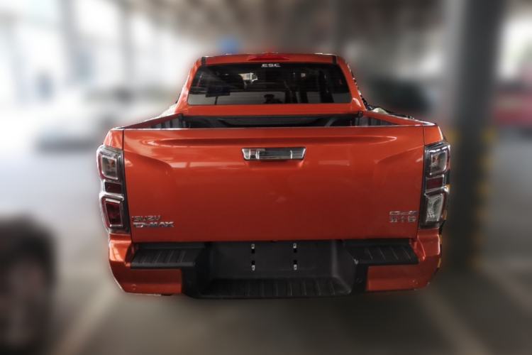 Used Isuzu D-MAX  Rear