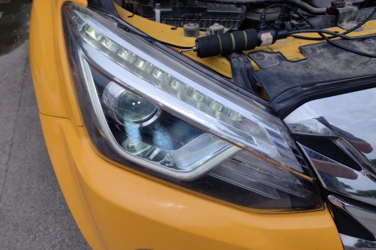 Used Isuzu D-MAX 2022 2.0T All-Wheel Drive Automatic Gasoline LingShang Version JX4G20A6L Right Front Headlight