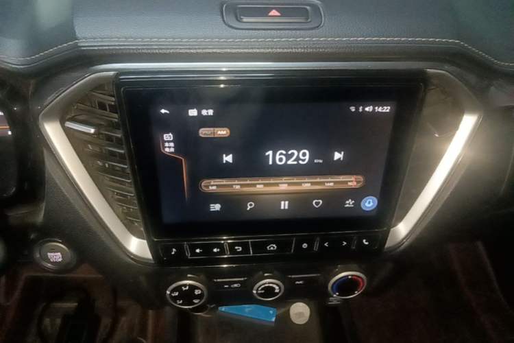 Used Isuzu D-MAX 2023 1.9T Automatic All-Wheel Drive Zhi Ling Version Audio And AC Panel
