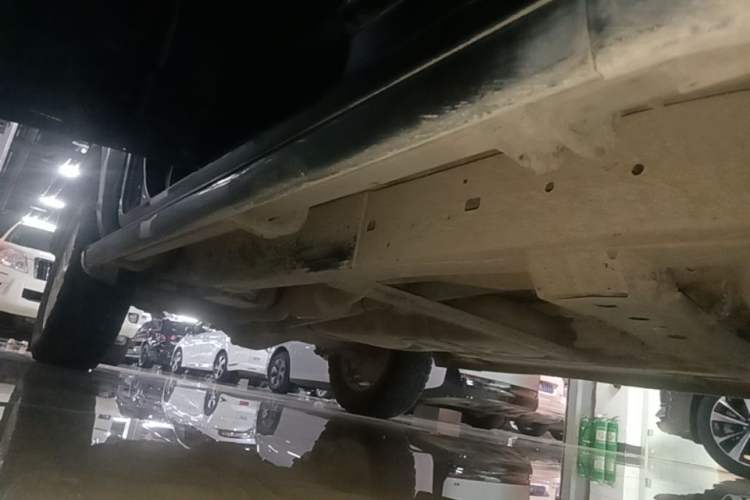 Used Isuzu D-MAX 2023 1.9T Automatic All-Wheel Drive Zhi Ling Version Right Side Sill