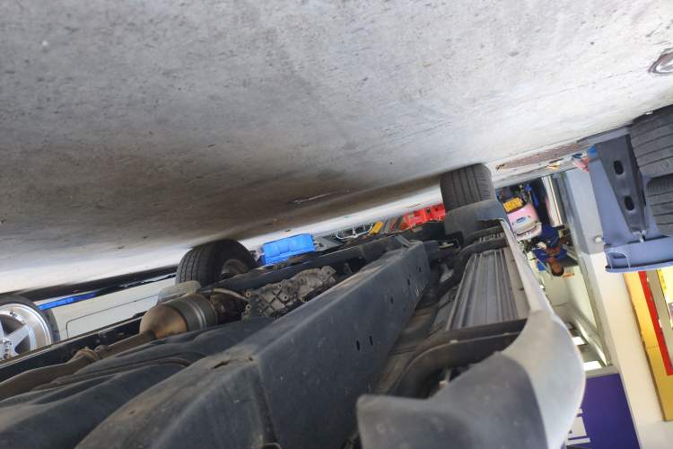 Used Isuzu D-MAX 2023 2.5T Manual 4x4 Diesel Flagship Long Wheelbase Chassis Rear Left