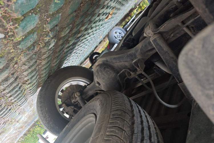 Used Isuzu D-MAX 2023 2.5T Manual 4x4 Diesel Flagship Long Wheelbase Chassis Rear Left
