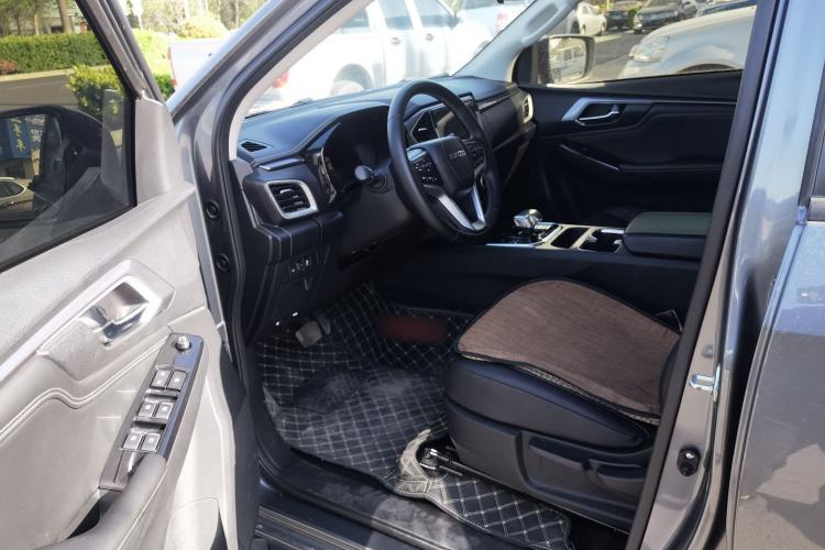 Used Isuzu D-MAX 2023 2.5T Automatic Two-Wheel Drive Diesel Navigation Edition Long Wheelbase Driver Seat