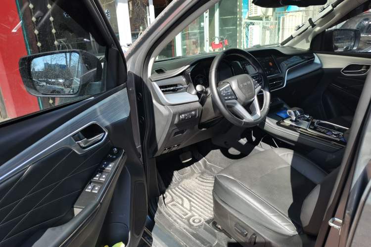 Used Isuzu D-MAX 2023 1.9T Automatic All-Wheel Drive V-CROSS Yue Ling Trim Driver Seat