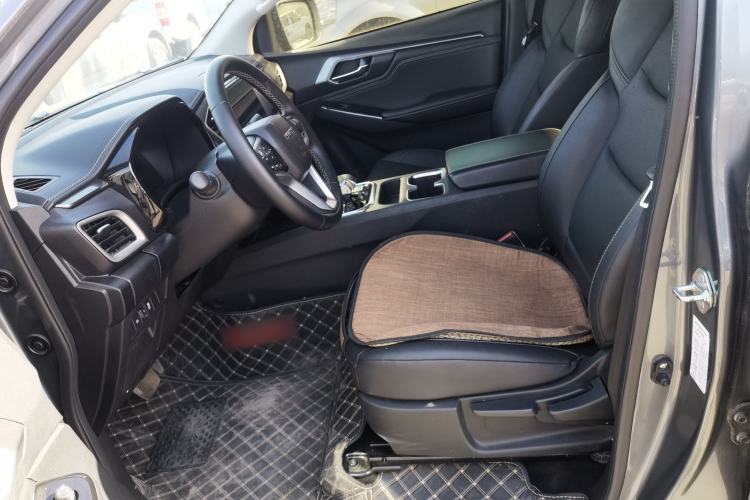 Used Isuzu D-MAX 2023 2.5T Automatic Two-Wheel Drive Diesel Navigation Edition Long Wheelbase Left Front Seat