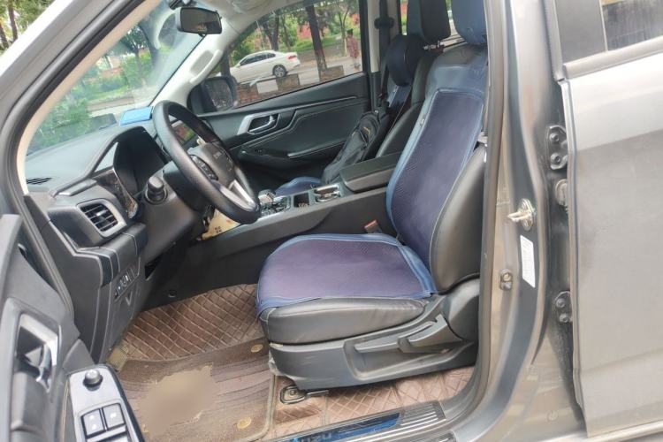 Used Isuzu D-MAX 2023 2.5T Automatic 4x4 Diesel Flagship Version Standard Wheelbase Left Front Seat