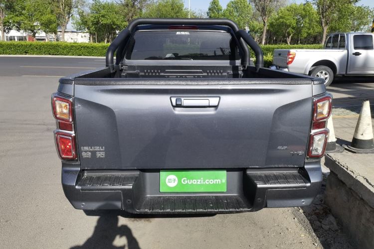 Used Isuzu D-MAX 2023 2.5T Automatic Two-Wheel Drive Diesel Navigation Edition Long Wheelbase Rear