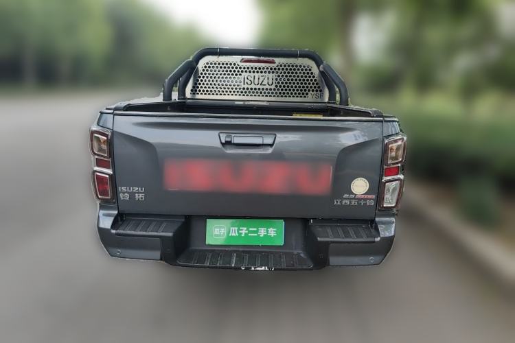 Used Isuzu D-MAX 2023 2.5T Automatic Two-Wheel Drive Diesel Navigation Edition Long Wheelbase Rear