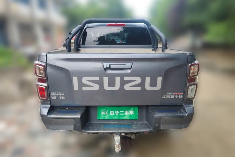 Used Isuzu D-MAX 2023 2.5T Automatic 4x4 Diesel Flagship Version Standard Wheelbase Rear