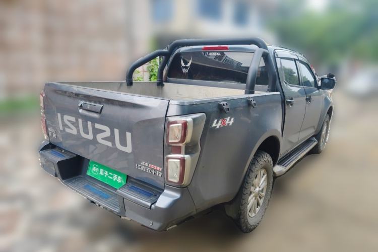Used Isuzu D-MAX 2023 2.5T Automatic 4x4 Diesel Flagship Version Standard Wheelbase Rear Right 45 Deg