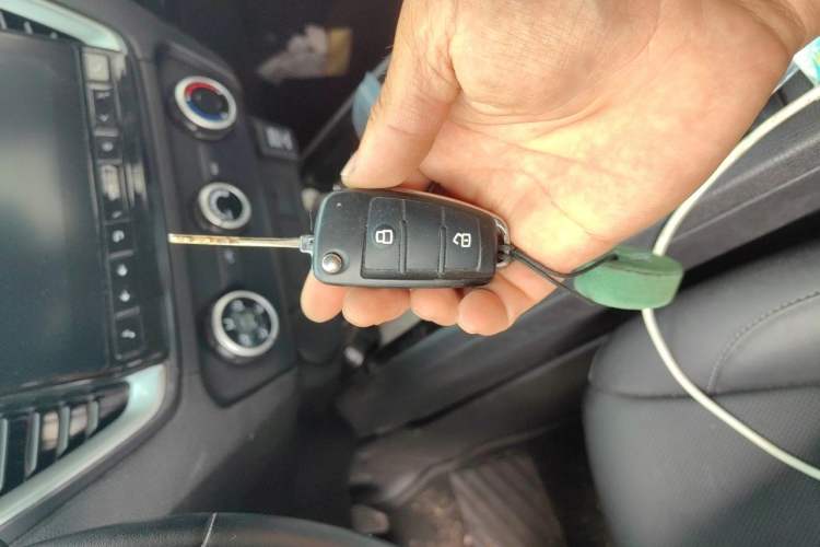 Used Isuzu D-MAX 2023 2.5T Automatic Two-Wheel Drive Diesel Navigation Edition Long Wheelbase Vehicle Key