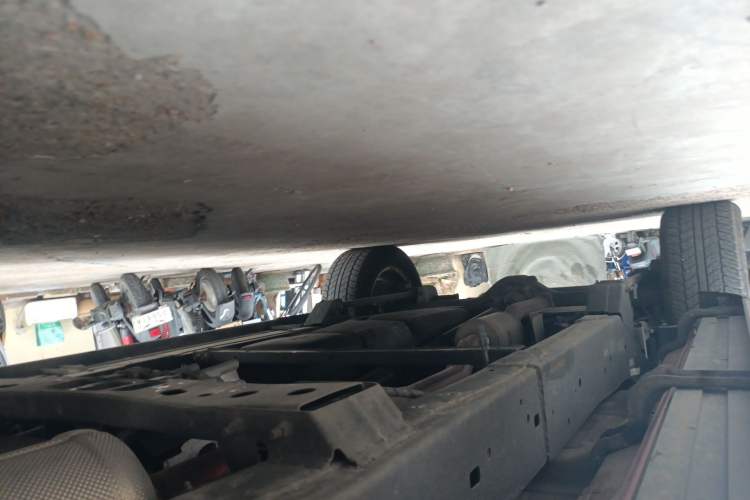 Used Isuzu D-MAX 2023 1.9T Automatic All-Wheel Drive V-CROSS Comfort Edition Chassis Front Right