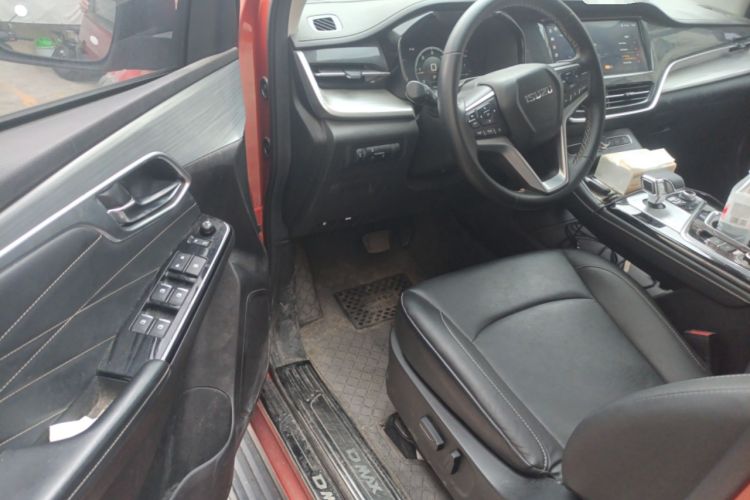 Used Isuzu D-MAX 2023 1.9T Automatic All-Wheel Drive V-CROSS Comfort Edition Driver Seat