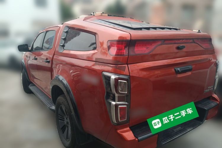 Used Isuzu D-MAX 2023 1.9T Automatic All-Wheel Drive V-CROSS Comfort Edition Rear Left 45 Deg
