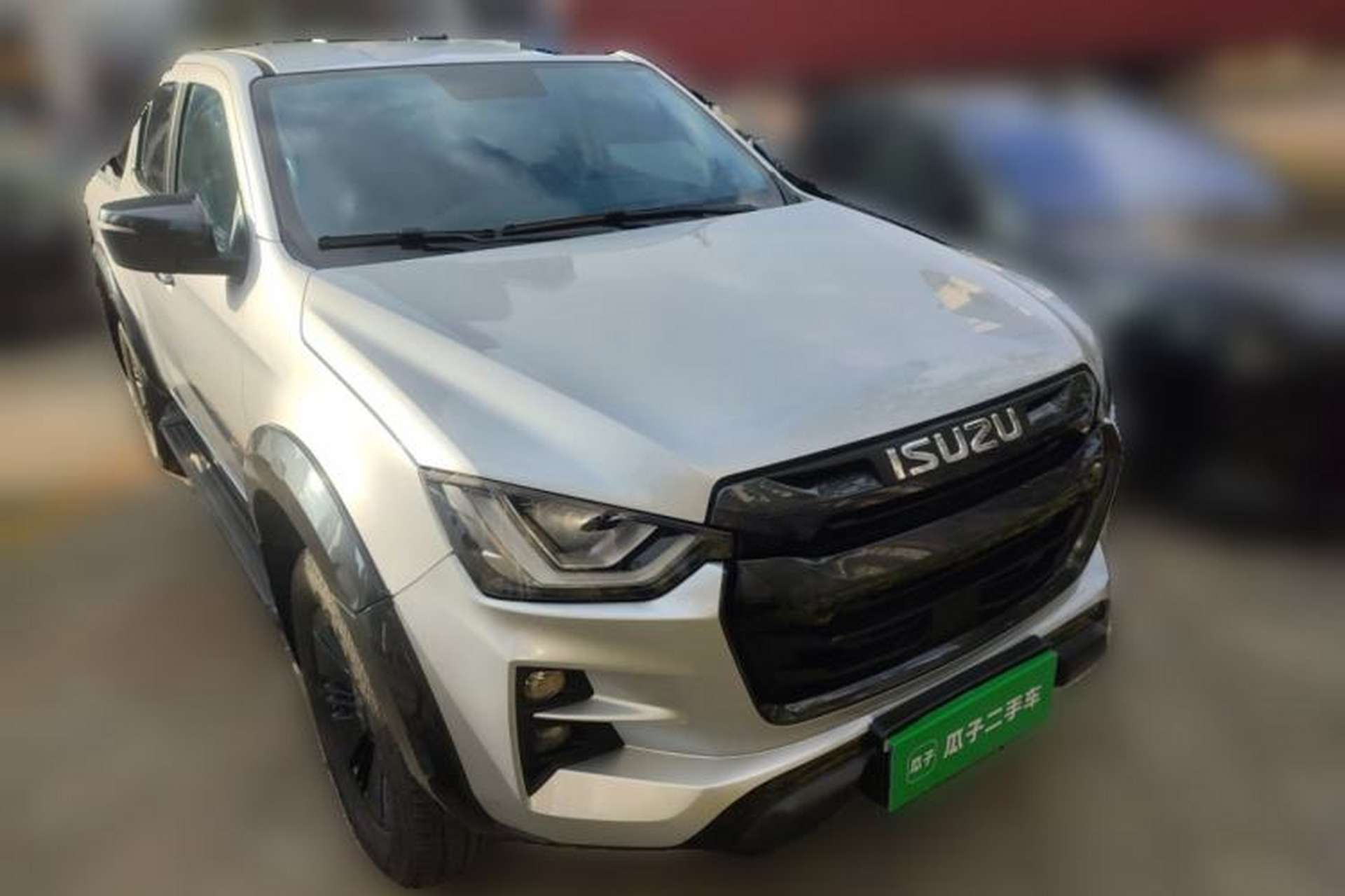 Used Isuzu D-MAX 2023 1.9T Automatic All-Wheel Drive V-CROSS Comfort Edition Front Right 45 Deg