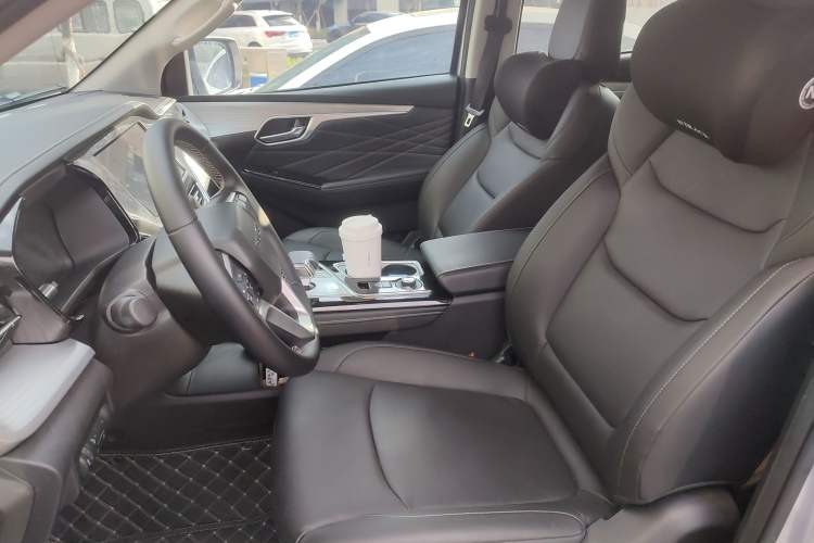 Used Isuzu D-MAX 2023 1.9T Automatic All-Wheel Drive V-CROSS Comfort Edition Left Front Seat