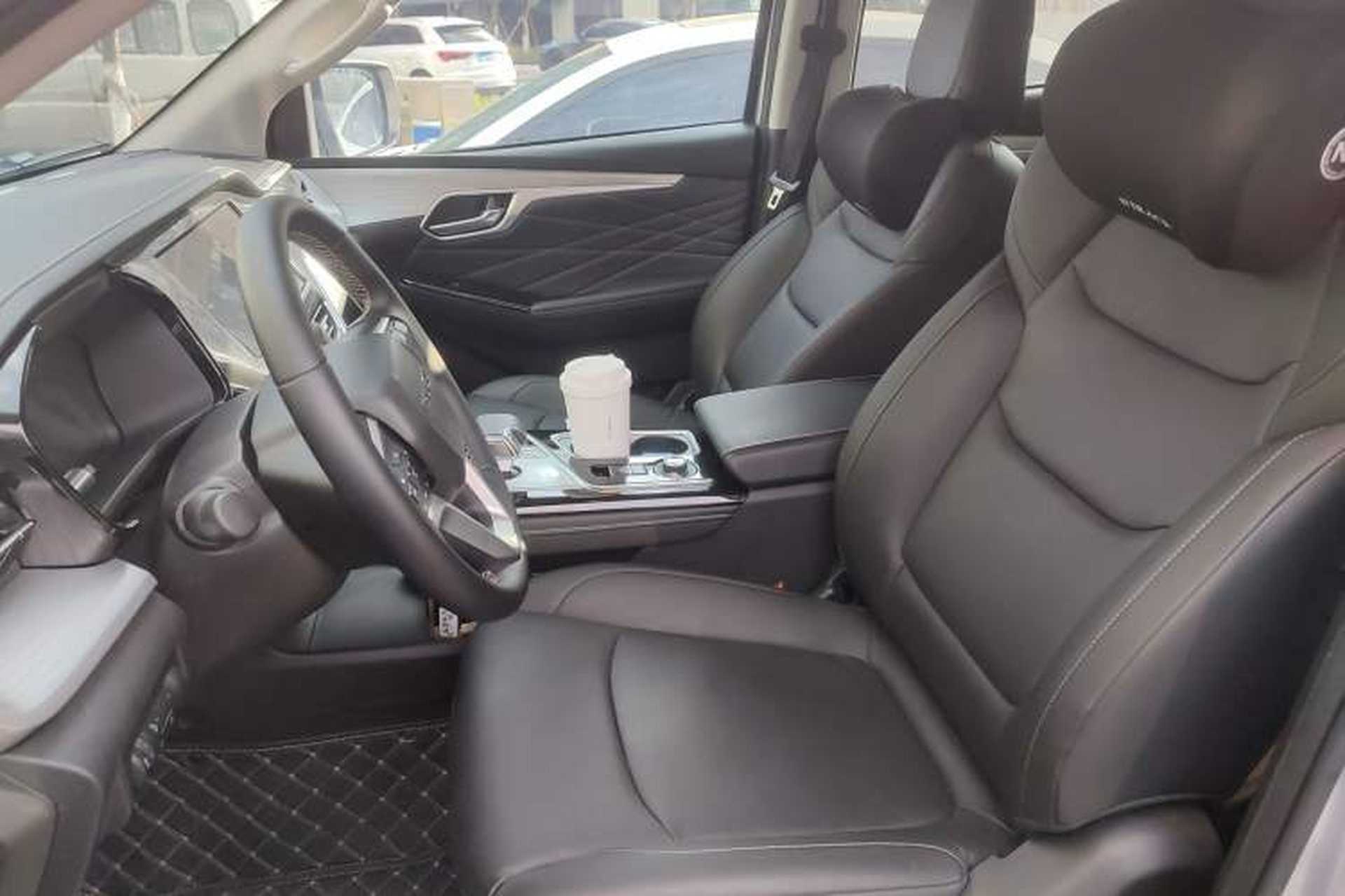 Used Isuzu D-MAX 2023 1.9T Automatic All-Wheel Drive V-CROSS Comfort Edition Left Front Seat