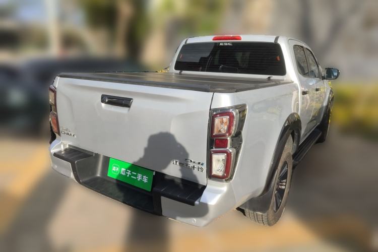 Used Isuzu D-MAX 2023 1.9T Automatic All-Wheel Drive V-CROSS Comfort Edition Rear Right 45 Deg