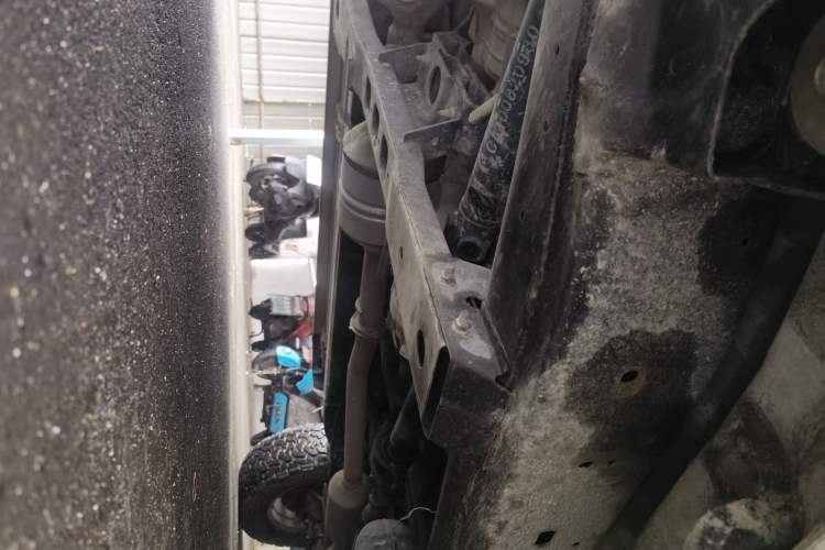 Used Isuzu D-MAX 2023 2.5T Manual 4x4 Diesel Flagship Long Wheelbase Chassis Front Left
