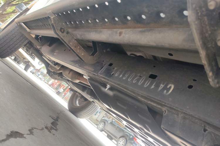Used Isuzu D-MAX 2023 2.5T Automatic 4x4 Diesel Flagship Long Wheelbase Model Chassis Front Right