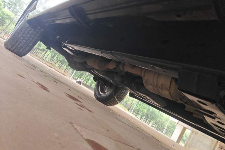Used Isuzu D-MAX 2023 2.5T Automatic 4x4 Diesel Flagship Version Standard Wheelbase Chassis Front Right