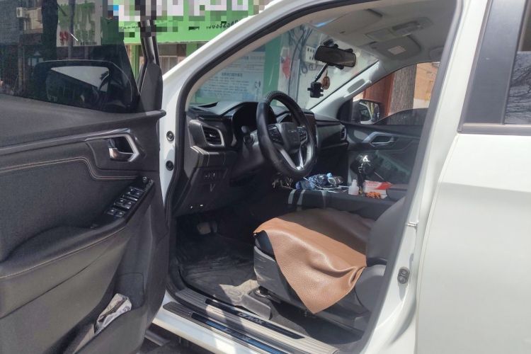 Used Isuzu D-MAX 2023 2.5T Automatic 4x4 Diesel Flagship Long Wheelbase Model Driver Seat