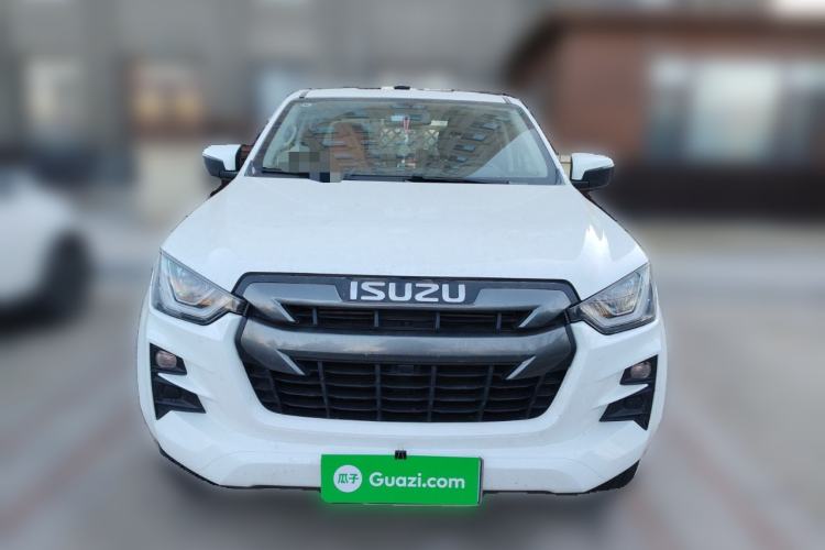 Used Isuzu D-MAX 2023 2.5T Automatic 4x4 Diesel Flagship Long Wheelbase Model Exterior 1