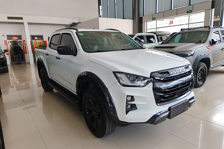 Used Isuzu D-MAX 2023 1.9T Automatic All-Wheel Drive V-CROSS Flagship Edition Front Right 45 Deg