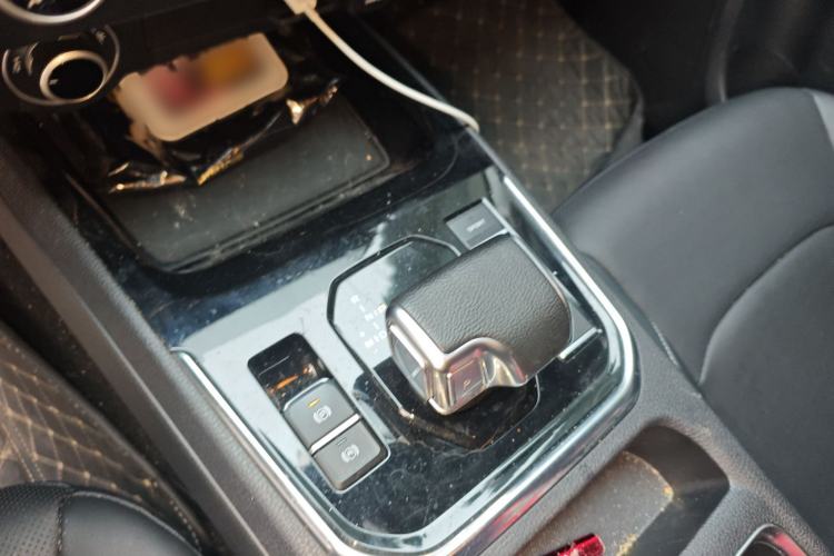 Used Isuzu D-MAX 2023 2.5T Automatic Two-Wheel Drive Diesel Standard Wheelbase Lingdong Edition Gear Lever